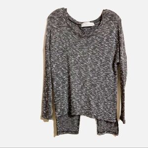 Vintage Havana Est. 1954 Gray Stretchy Split Back Top Blouse Sweater.